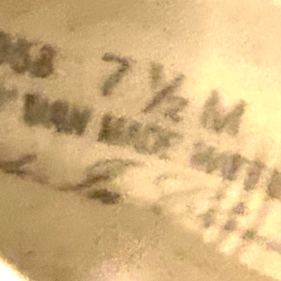 Easy street silver satin Mary Jane buckled adjustable strap women’s size 7.5M - Picture 4 of 13